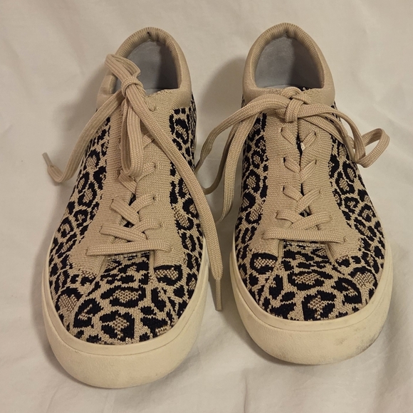 Rothys Little Desert Cat Lace Up Sneakers Animal Cheetah PRINT Women's Size 10 - Picture 3 of 7